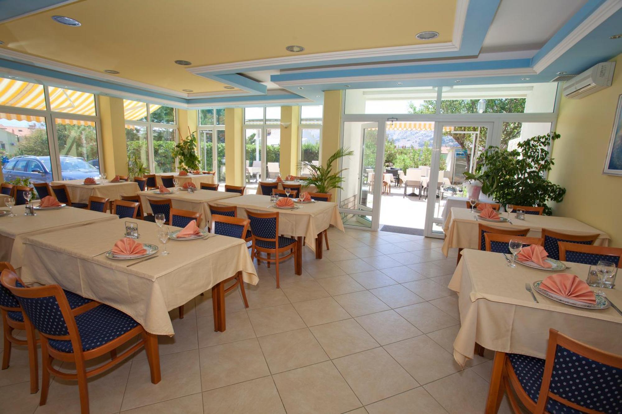 Pansion Burin Hotel Baška Екстериор снимка