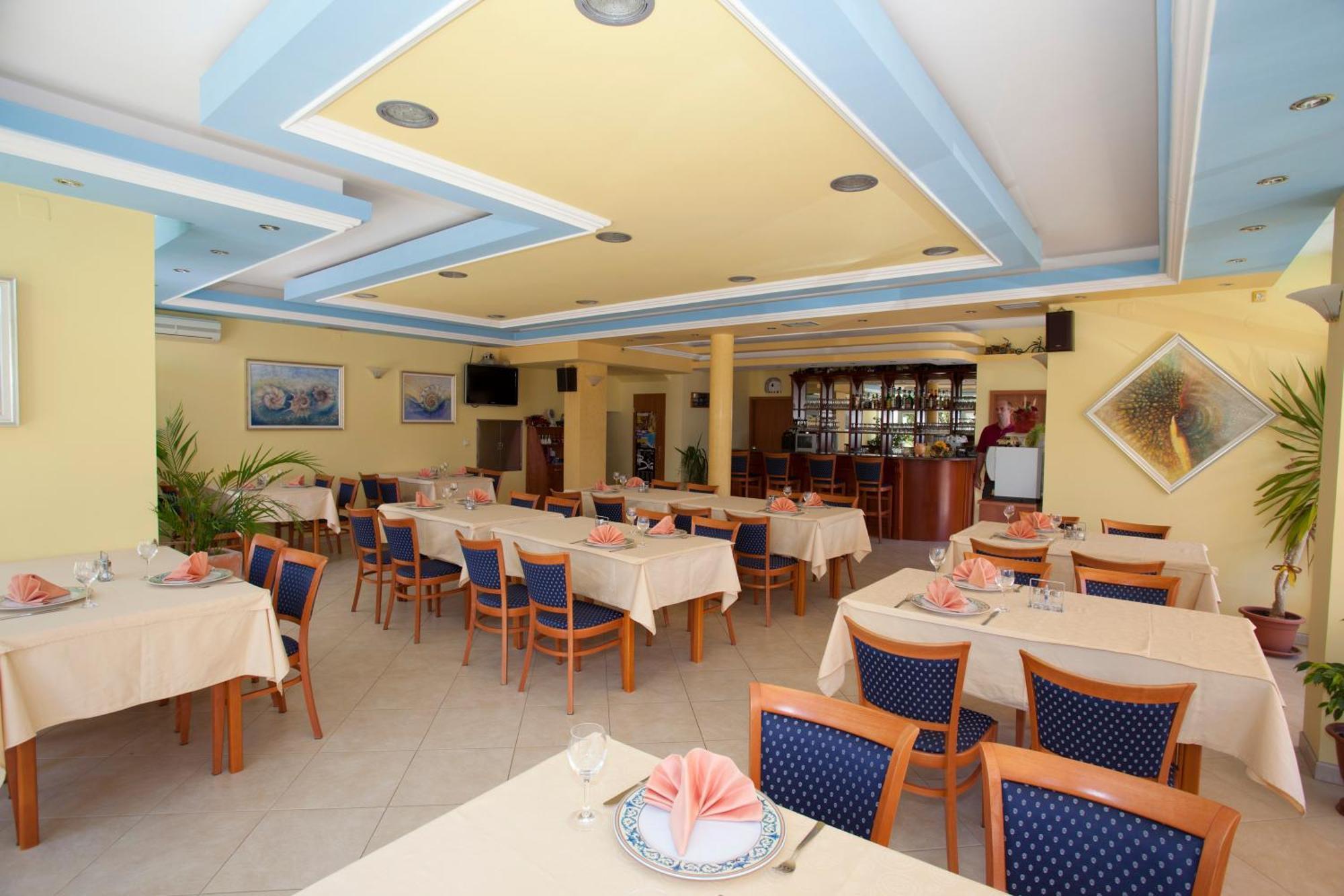 Pansion Burin Hotel Baška Екстериор снимка