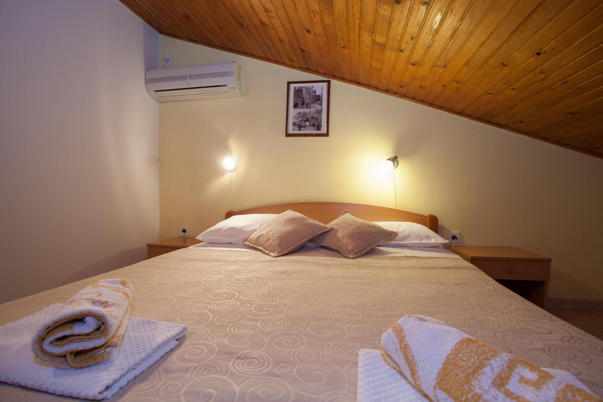 Pansion Burin Hotel Baška Стая снимка