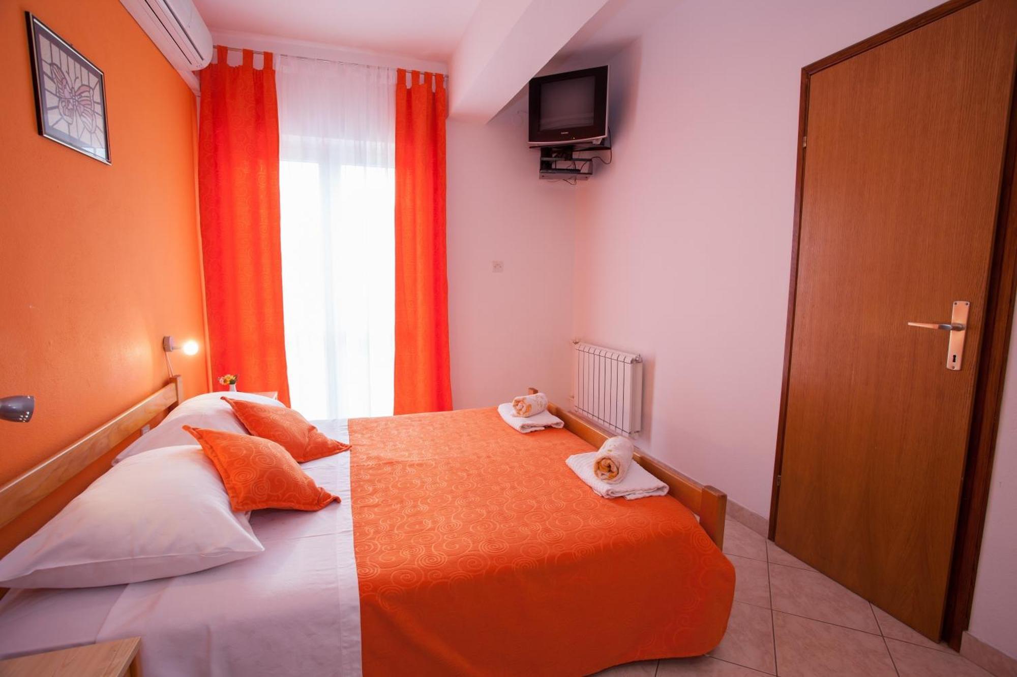 Pansion Burin Hotel Baška Стая снимка