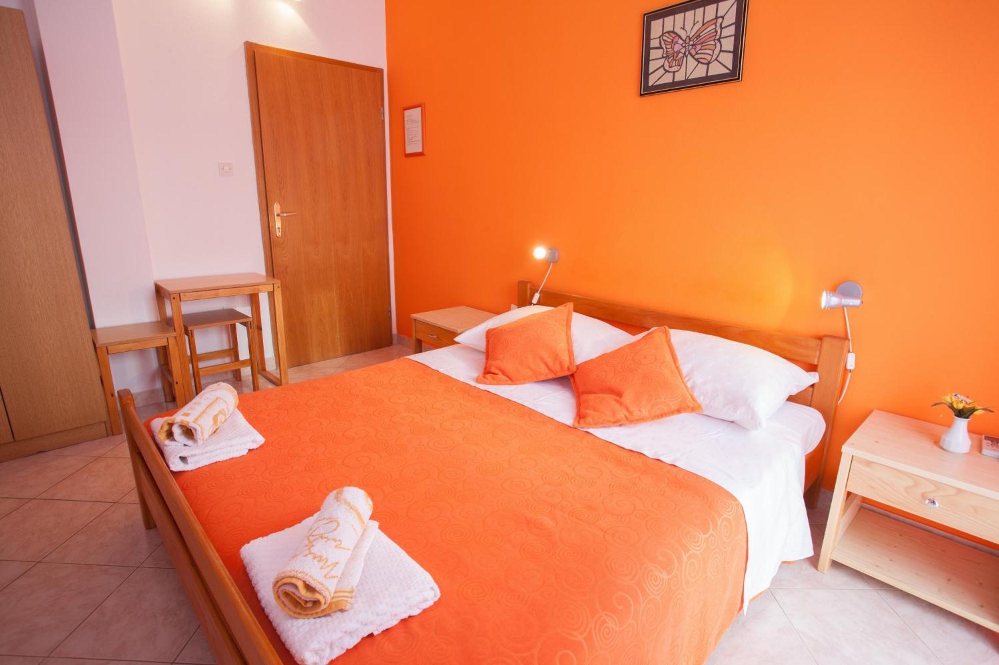 Pansion Burin Hotel Baška Стая снимка