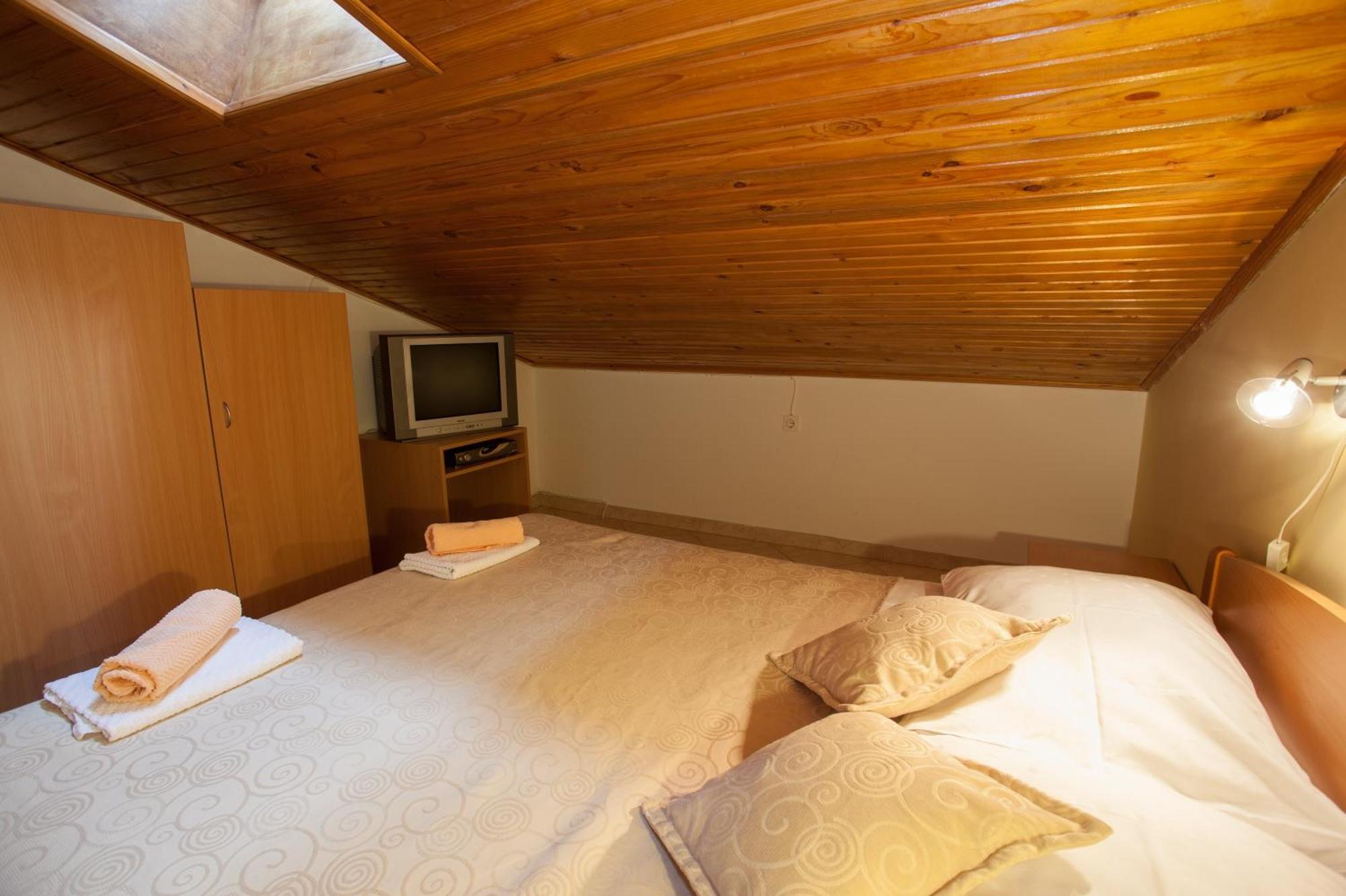 Pansion Burin Hotel Baška Стая снимка