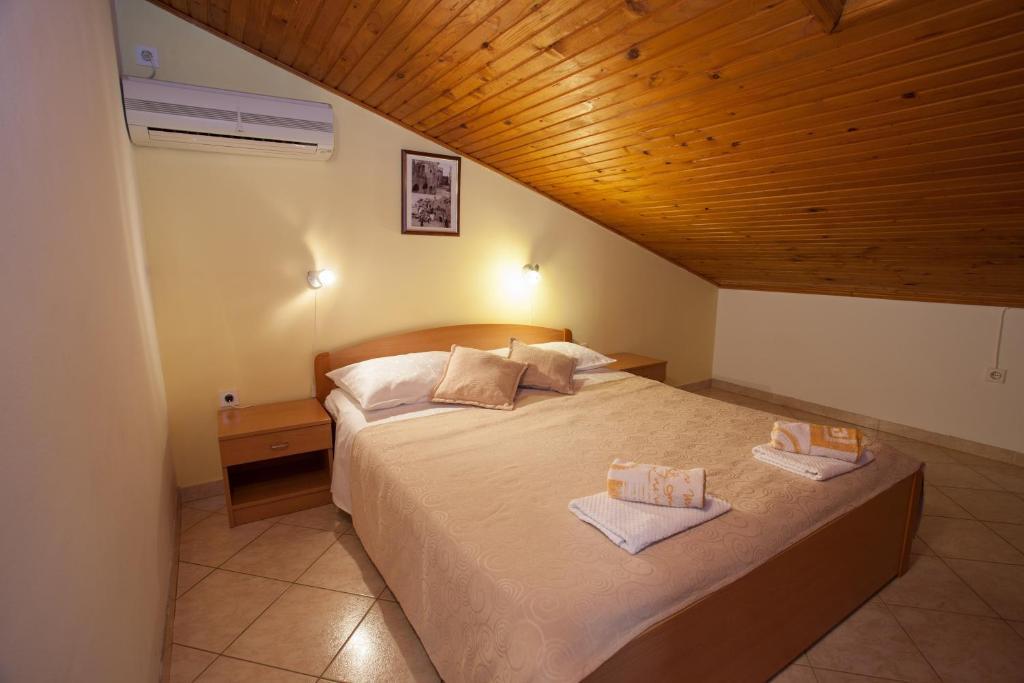 Pansion Burin Hotel Baška Стая снимка