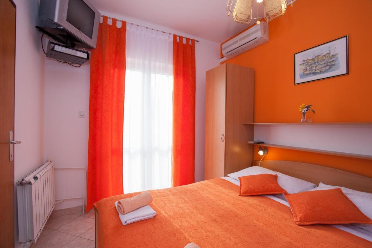 Pansion Burin Hotel Baška Стая снимка